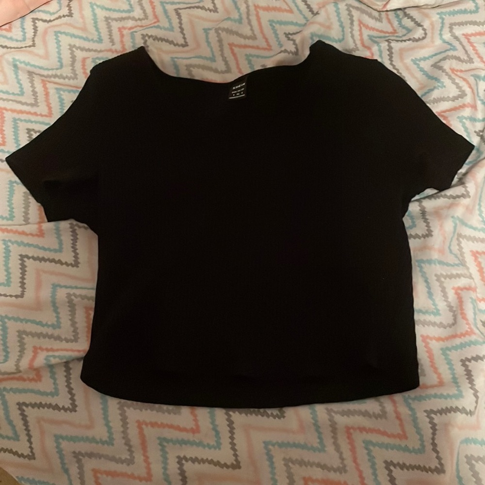 shein v neck cropped t shirt black